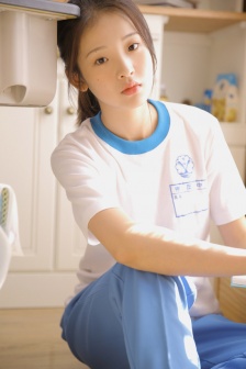 看镜子里我们结合的样子